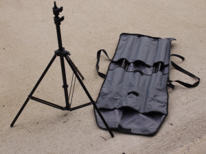 COURENAY UNIVERSAL STAND BAG WITH 3 LIGHTING STANDS***