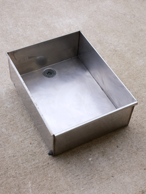 SMALL STAINLESS STEEL SINK***