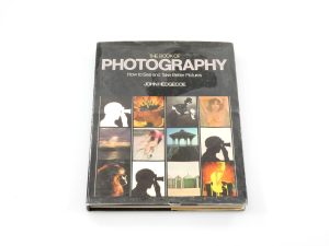 THE BOOK OF PHOTOGRAPHY – JOHN HEDGECOE**